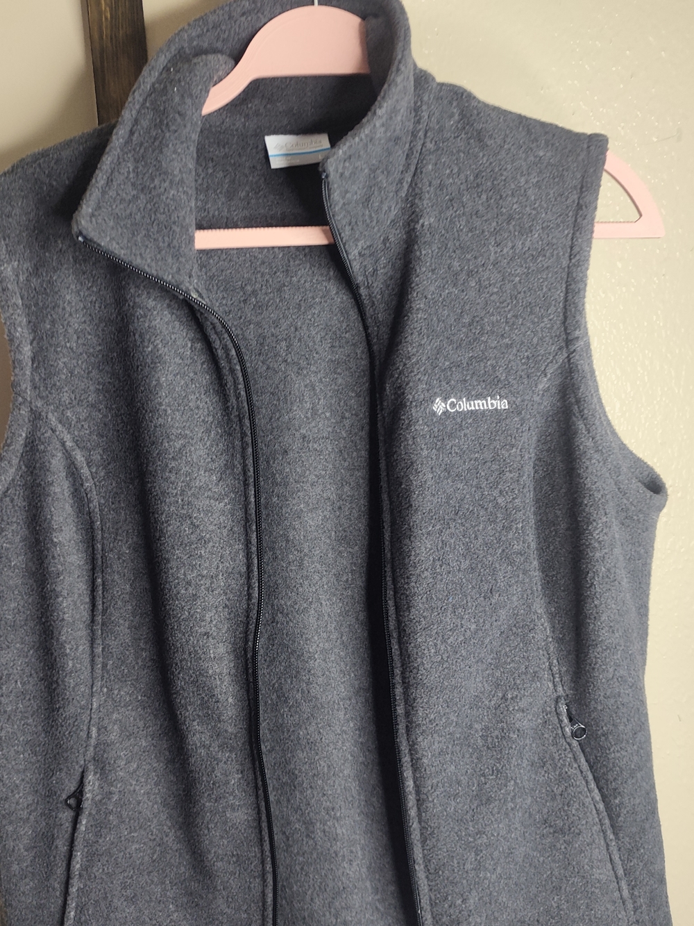 Columbia Women's Charcoal Gray Fleece Vest - Picture 3 of 12